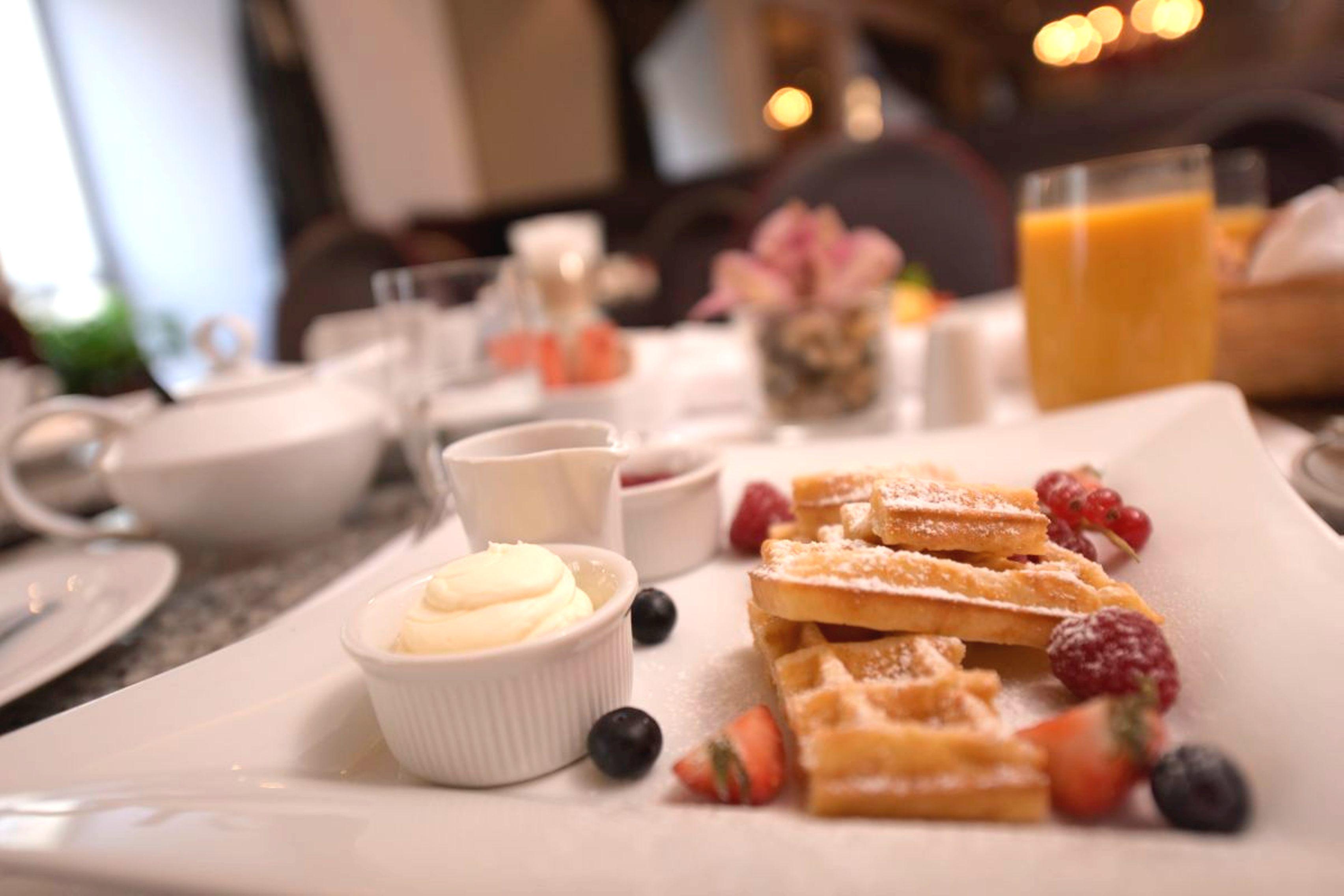 布拉格马克大酒店-立鼎世酒店集团 外观 照片 French toast with fruit